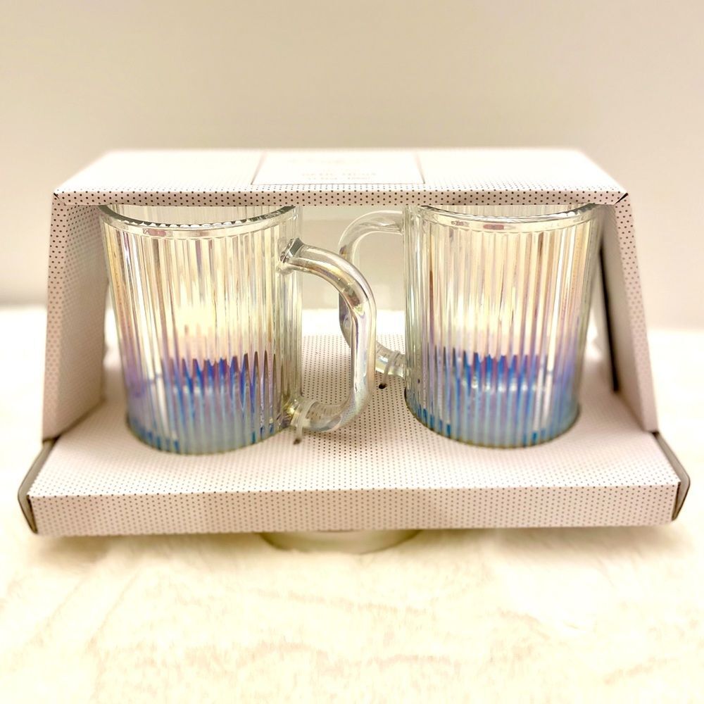 Cupcakes and Cashmere Set of 2 Irridescent Optic Mugs New